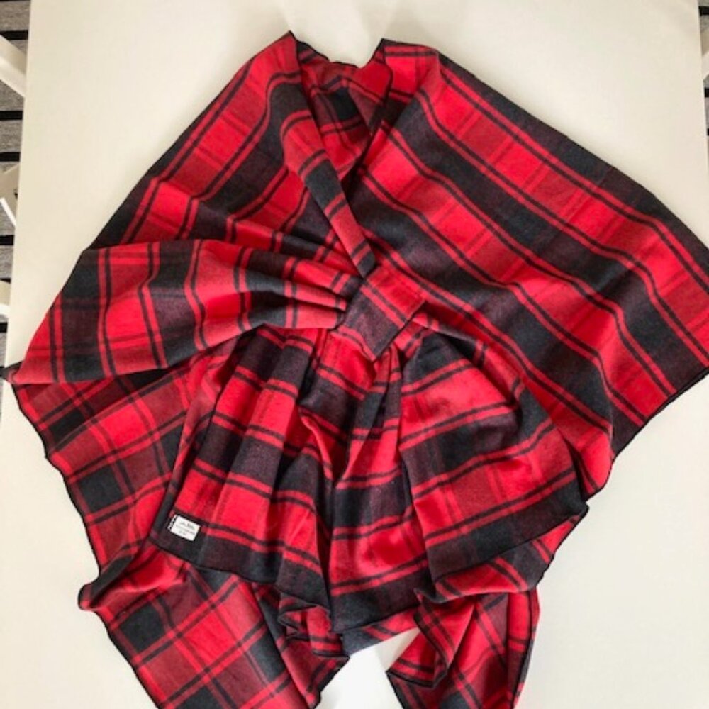 KAVU Tamarack Blanket Wrap Shawl/Scarf